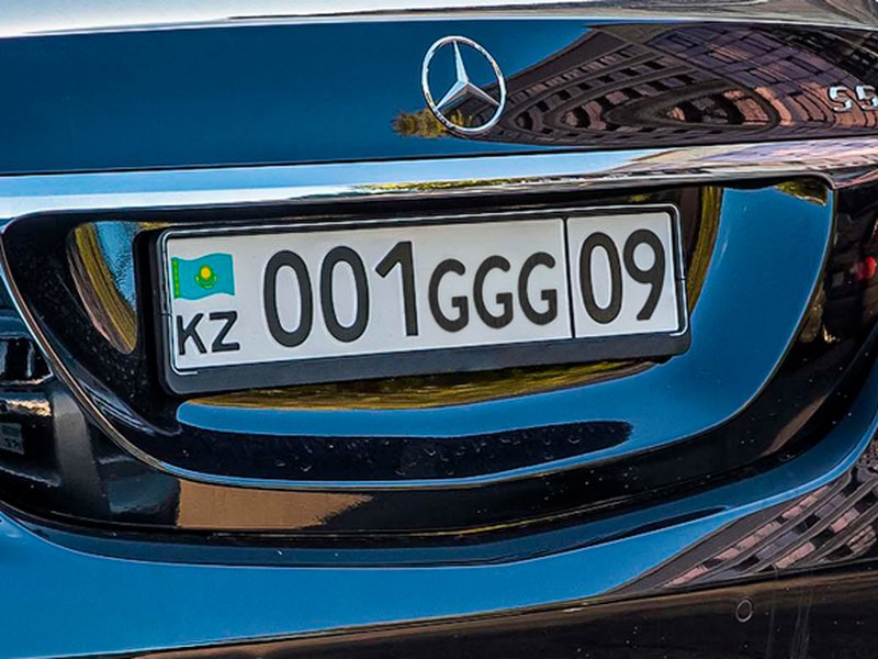 Можно ездить на казахских номерах. Номер автомобиля. Номерные знаки на авто. Казахские автономера. Автомобильные номера Казахстана.